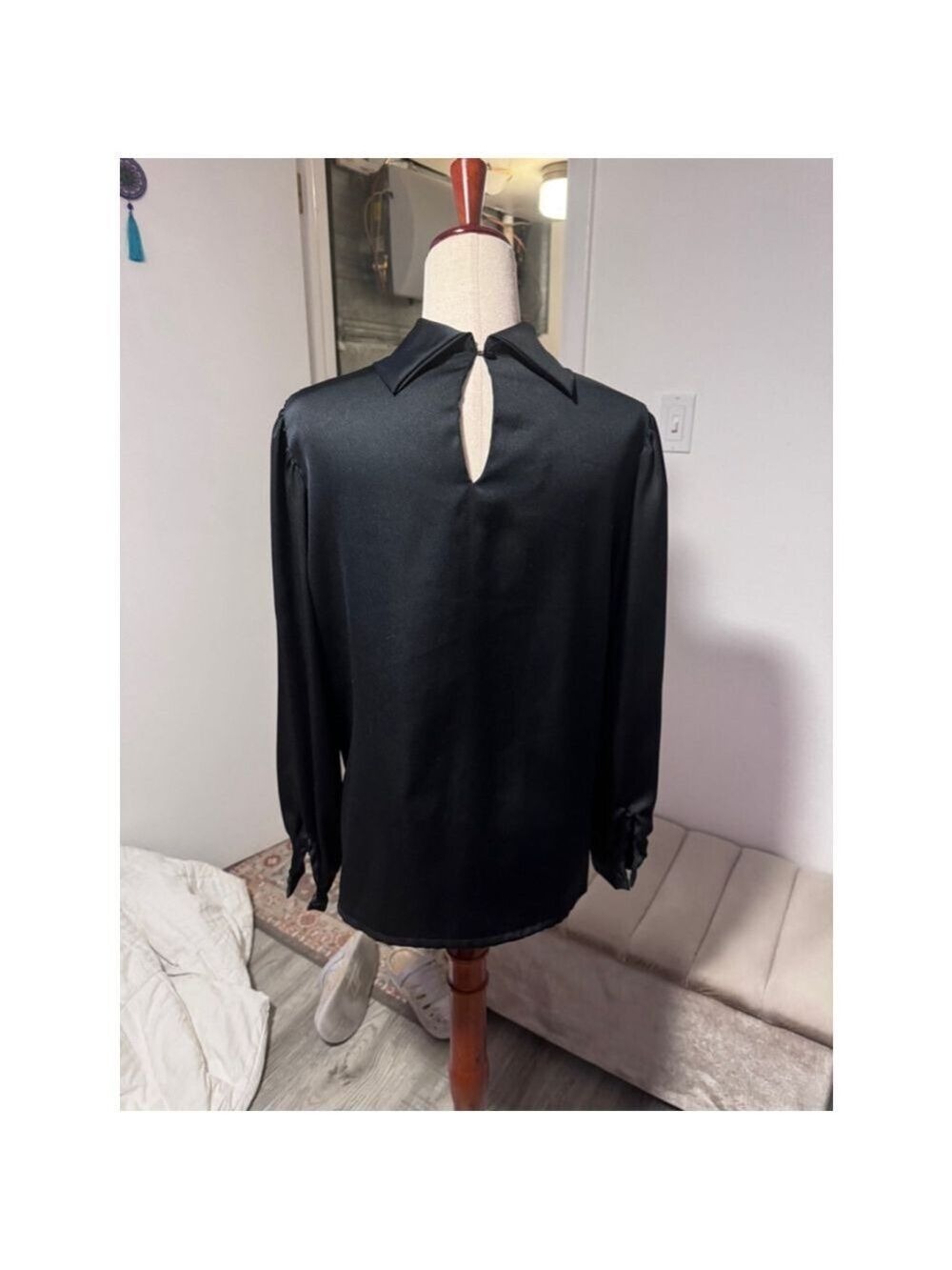 Silky shiny satiny black pleated shirt long sleeve vintage USA blouse sz large - Picture 7 of 9